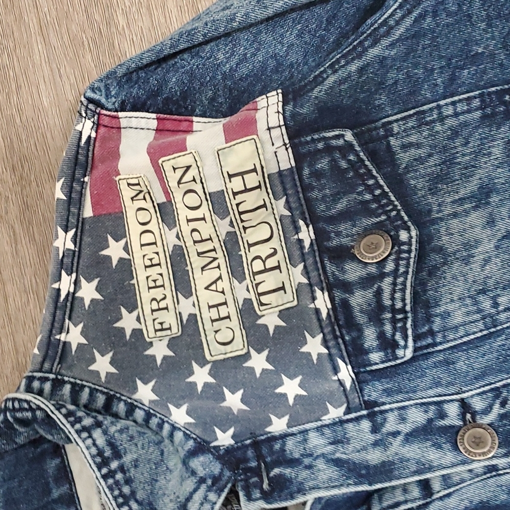 Men's Vintage Denim Jean Jacket - Picture 4 of 14